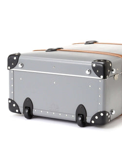 Globe-Trotter X Todd Snyder 30" Suitcase in Grey